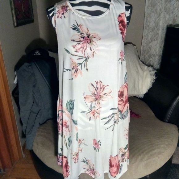 White Tank Floral Dress with Pockets - Picture 1 of 7